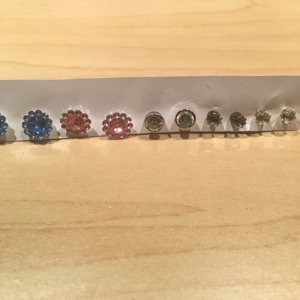 Earring bundle - Picture 5 of 5